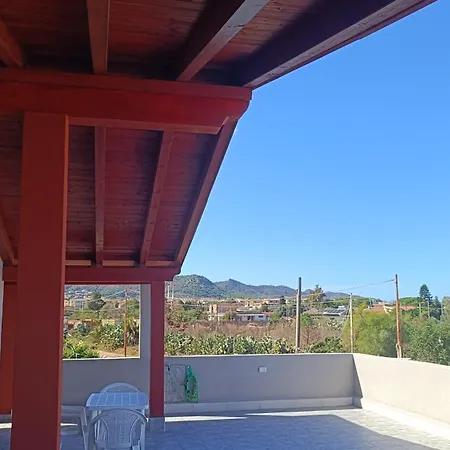 I Giardini Di Mina Apartment *